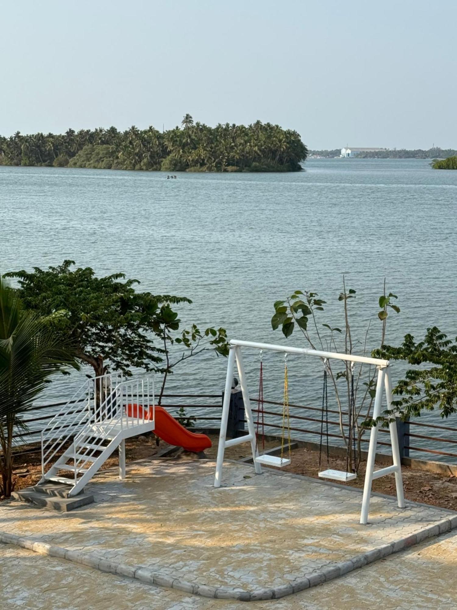 The Backwater Homestay Удупи Екстериор снимка